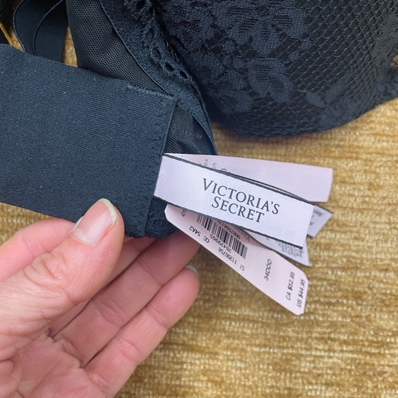 Victoria’s Secret under wire, black lace, 34DDD bra - Picture 6 of 7